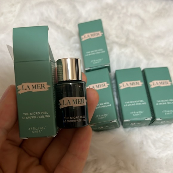 LA MER THE MICRO PEEL TRAVEL SAMPLE SIZE 0.17OZ/5ML*5 --25ML TOTAL  NIB - Picture 2 of 2